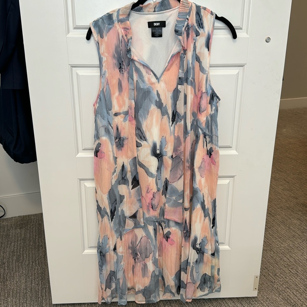 Women’s sleeveless dress DKNY